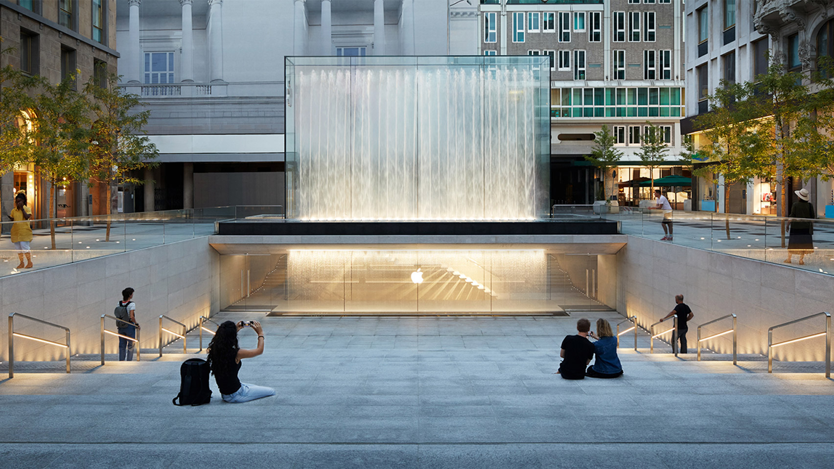 apple-store-foster-partners-milan-architecture-news_dezeen_1704_hero_a